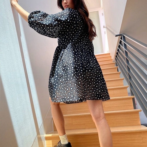 Aritzia Sunday Best Bonita Mini Dress Black / White Daisy Pattern Medium - Picture 5 of 10